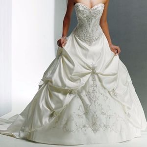 Designer Maggie Sottero Wedding Dress
